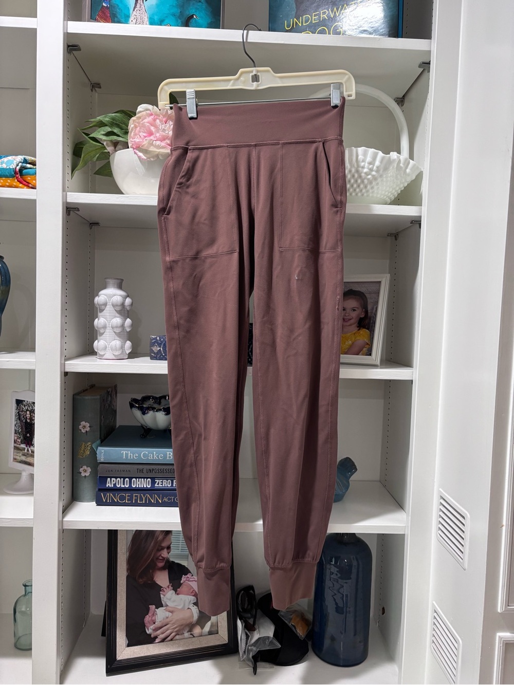 Lululemon Women's High-Waist Jogger Pants leggings with paint marks 4